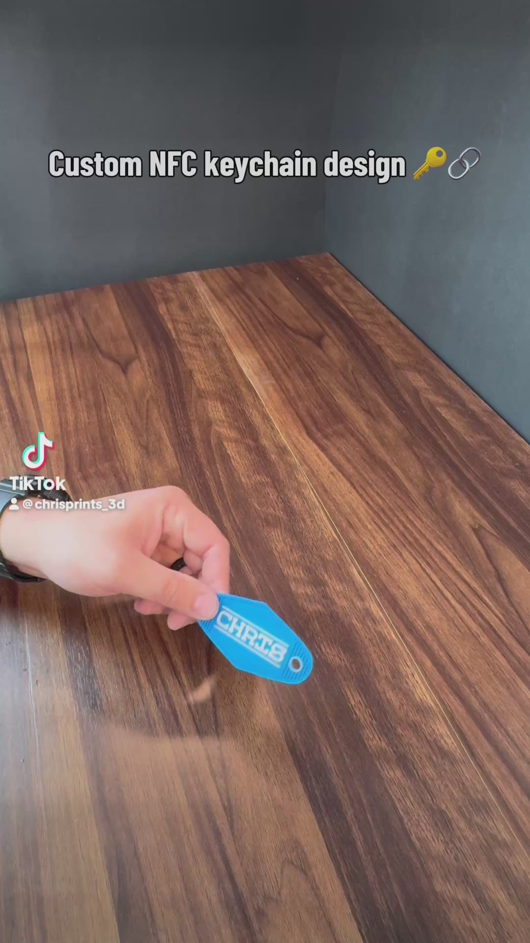 Retro Motel Keychain NFC Tag Holder